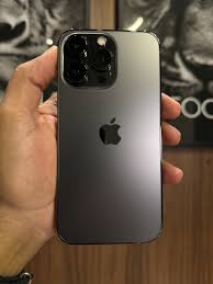 Apple iPhone 13 Pro .